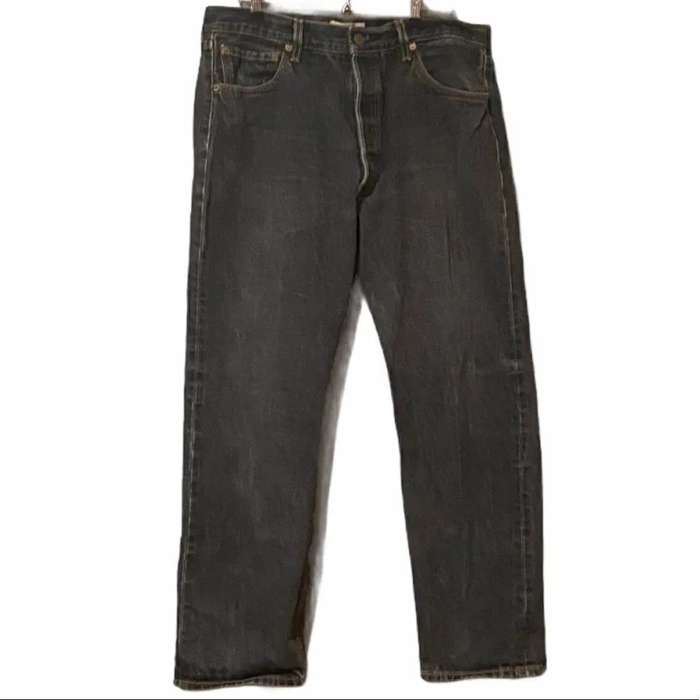 Levi’s Button Fly Men’s Jeans Sz 36/32 Straight